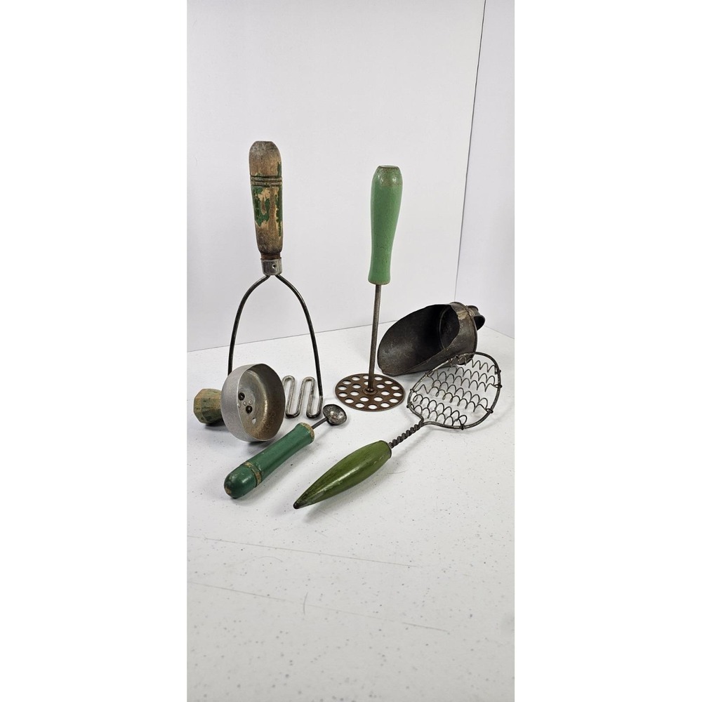 11 Vtg Green Wooden Handle Farmhouse Primitive 50's Serving Utensils